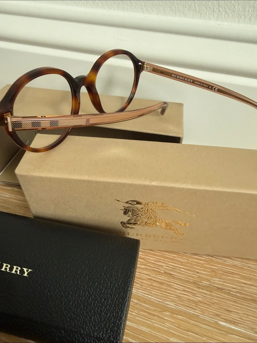 Burberry round glasses